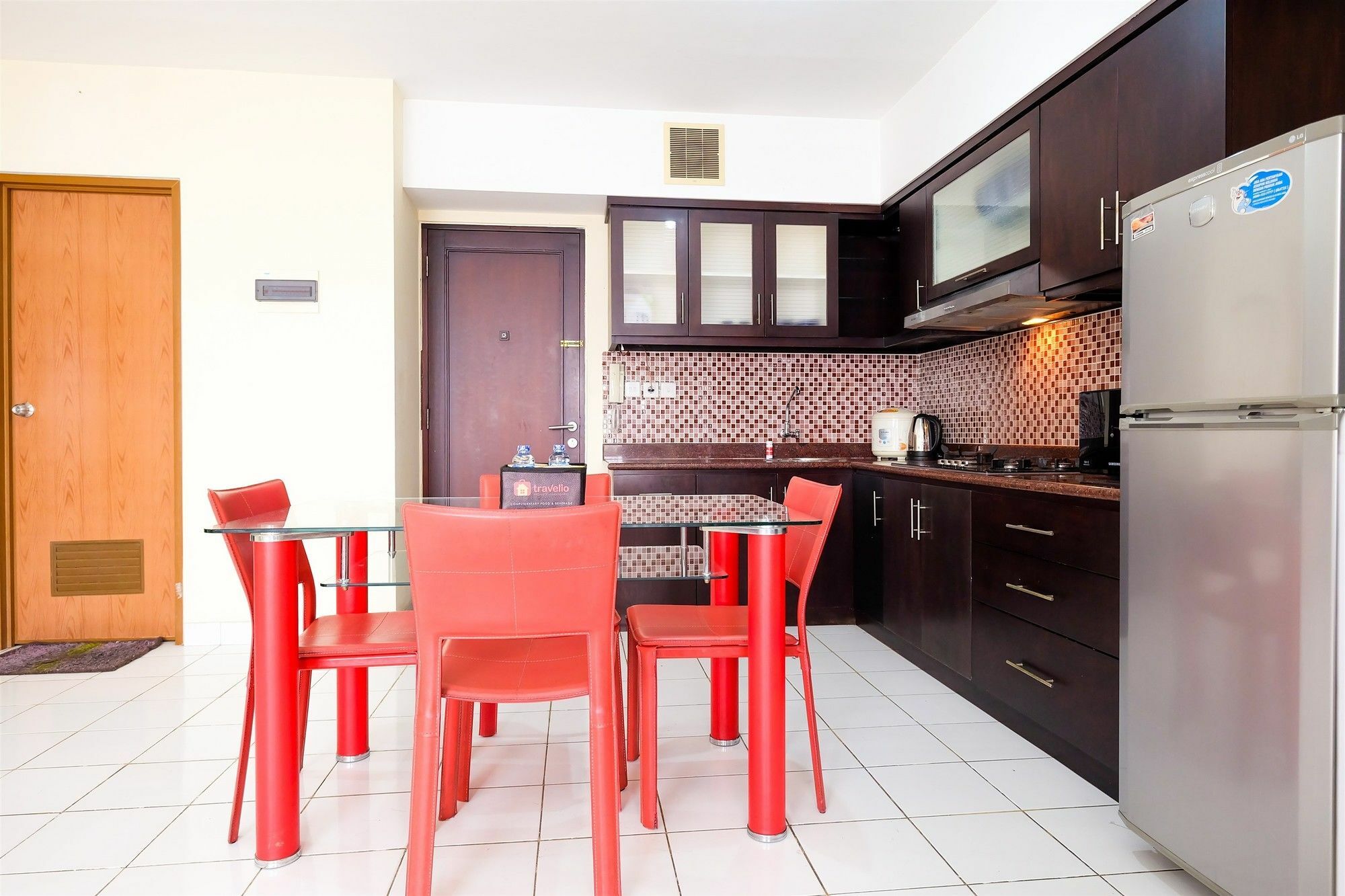 Apartemen 2 Bedroom Taman Rasuna Tower 18 By Travelio *